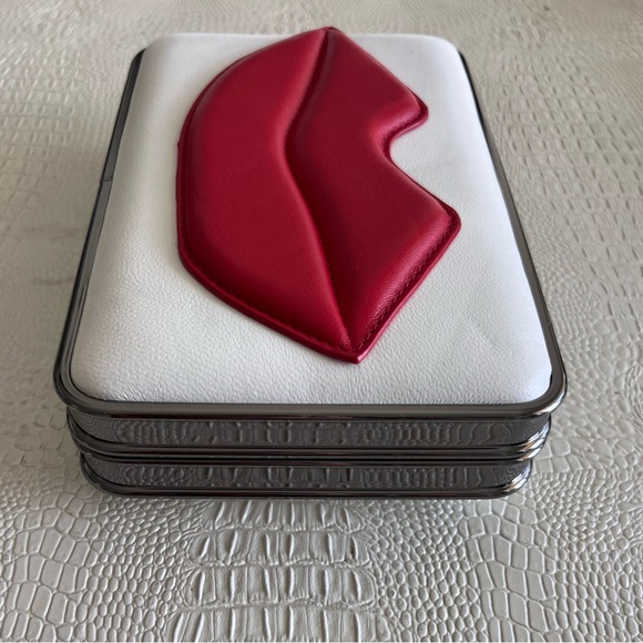 Alice and Olivia Leather Lip clutch/crossbody - Picture 7 of 9